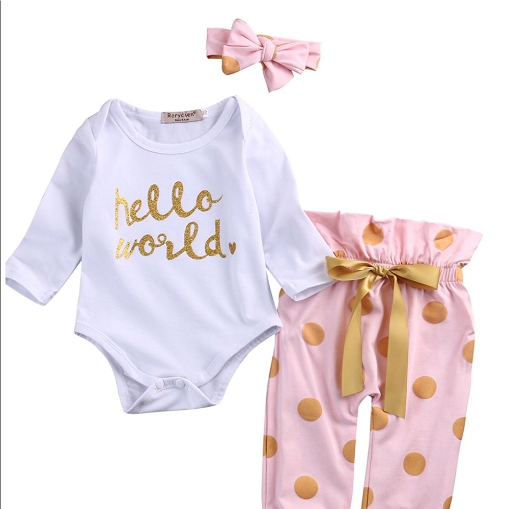 Newborn hello world outfit